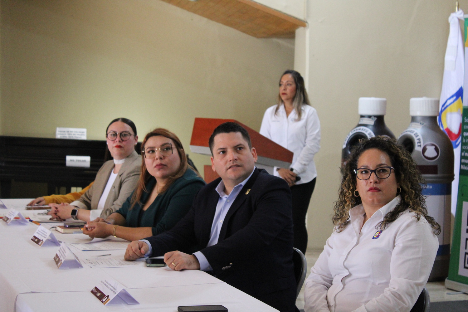 Honorable Congreso del Estado a la presentación del programa BCS Gobierno Sostenible y a la firma de convenio con ECOCE.